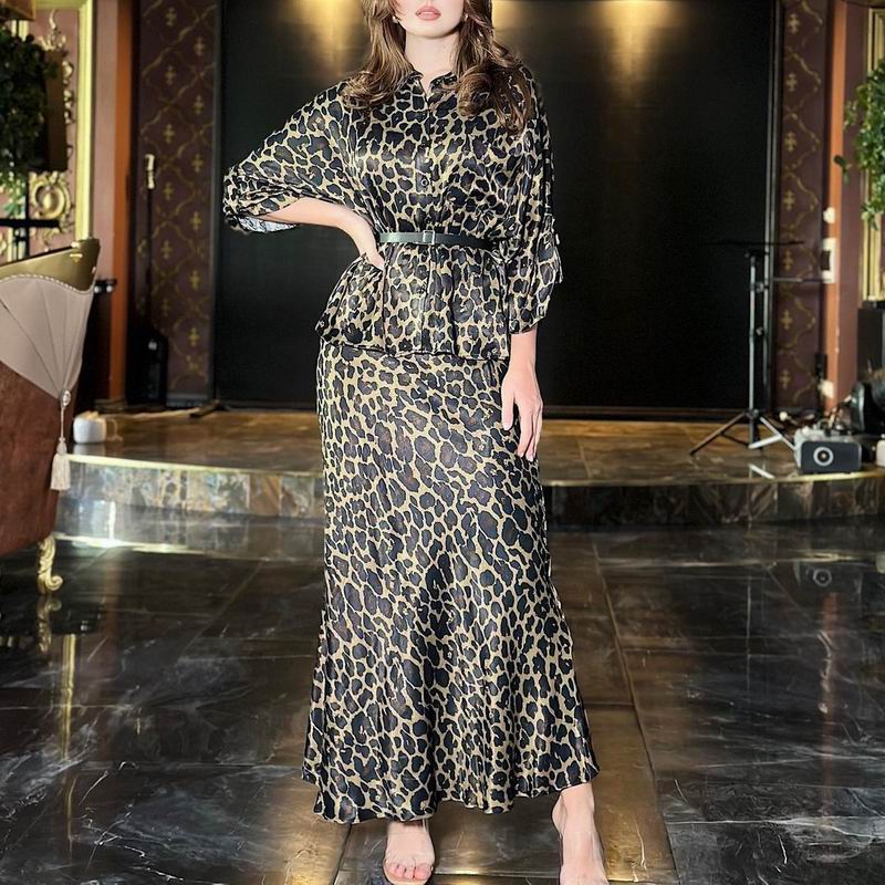 Women's suit